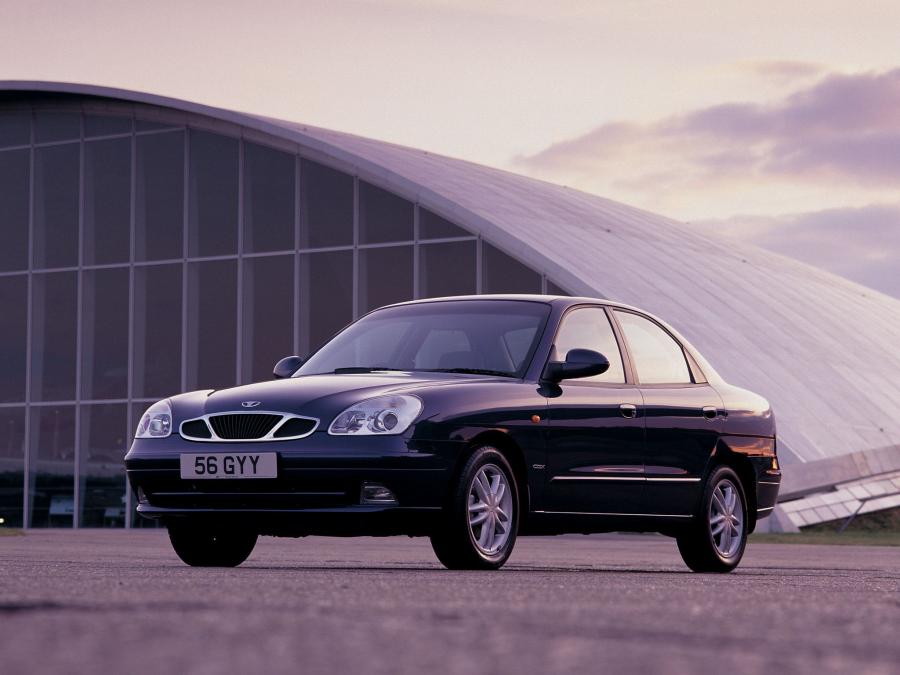  Daewoo Nubira Sedan 1999 года  (UK) (фото 2 из 3)